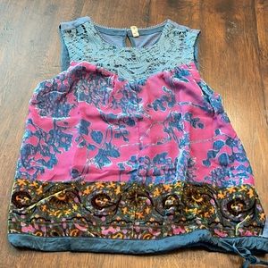 Tiny Anthropologie velvet top size small